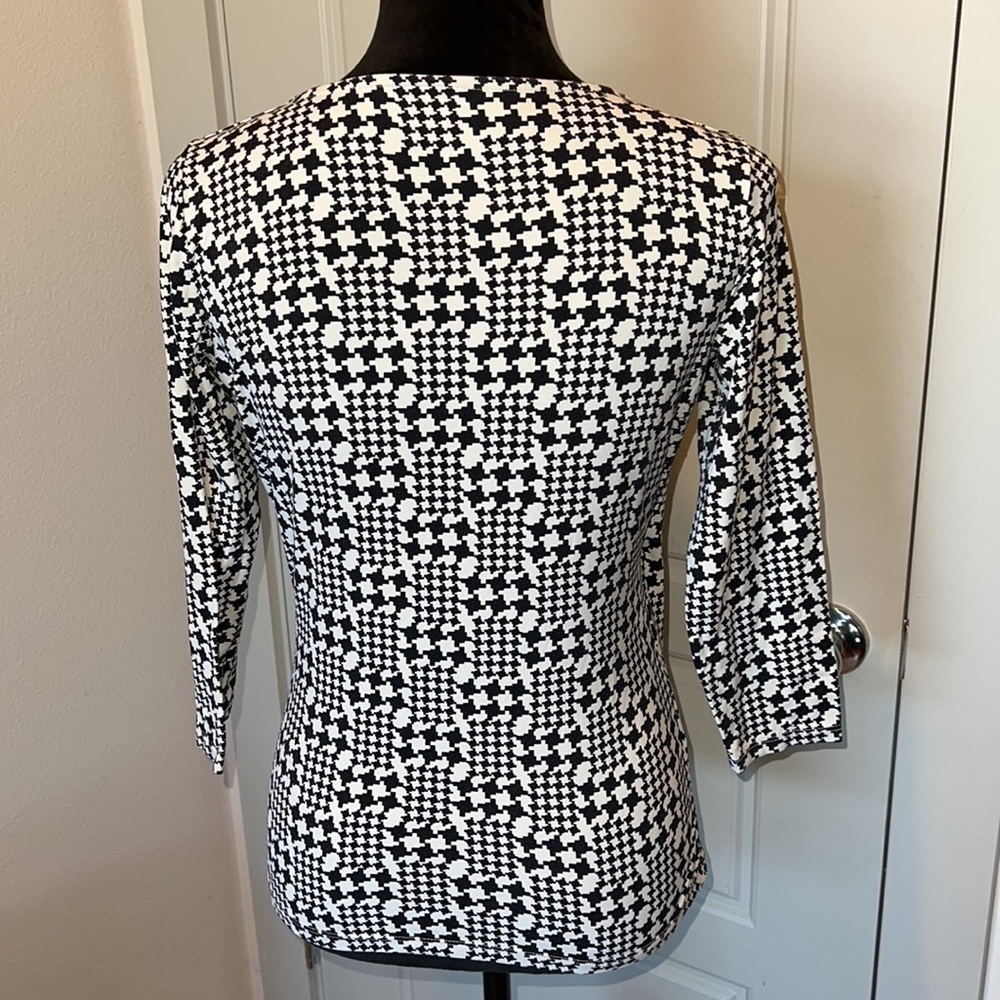 Talbots Sz S petite crossed V cleavage black white top blouse - Picture 4 of 7